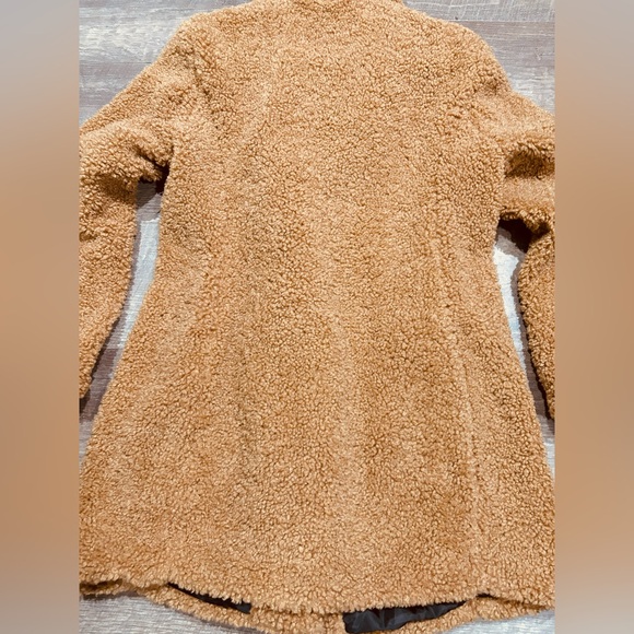 Liz Claiborne Outerwear. Teddy Coat. (MED) - Picture 7 of 14